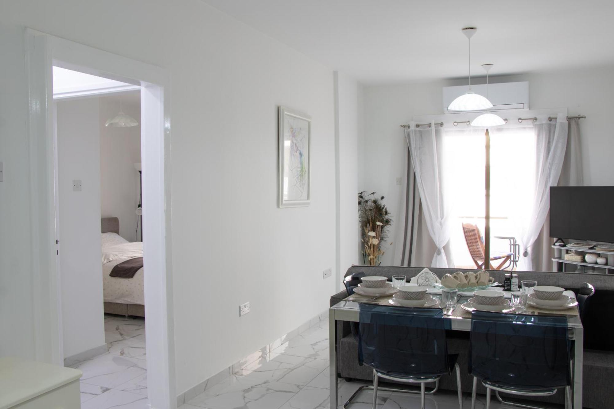 Apartment,Near The Beach Pinikoudes Ларнака Экстерьер фото